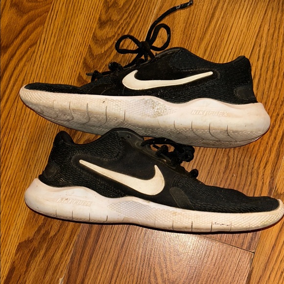 Nike Dual-Tone Black and White Athletic Shoes - Picture 1 of 4